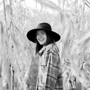 Meet your Posher, Kenzie